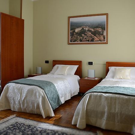 Hotel La Fenice Chiari Eksteriør bilde